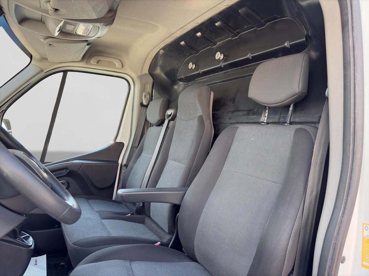 Renault Master 2.3 dCi 136cv L1H1