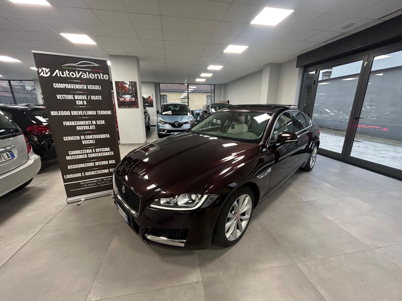 Jaguar XF 2.0 D 180 CV 2017 tetto apribile km 98000