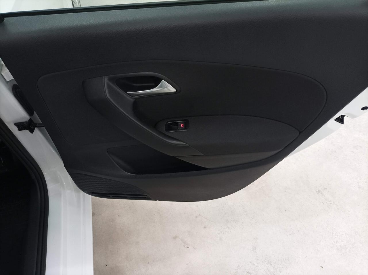 Volkswagen Polo 1.4 TDI 5p. CV 90 Comfortline BlueMotion Technology 06/2015