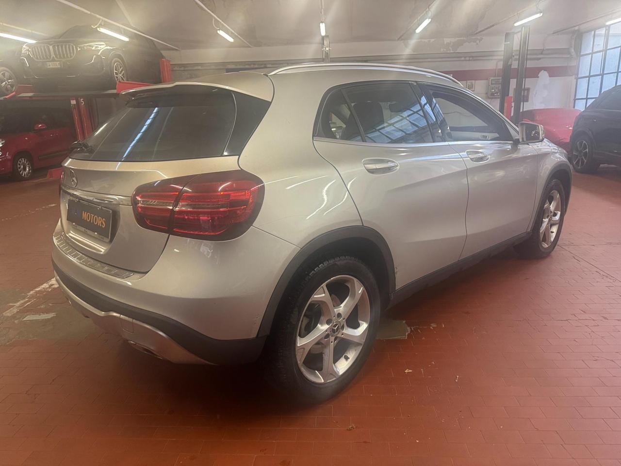 MERCEDES-BENZ GLA 180 d Sport auto UNICO PROPRIETARIO