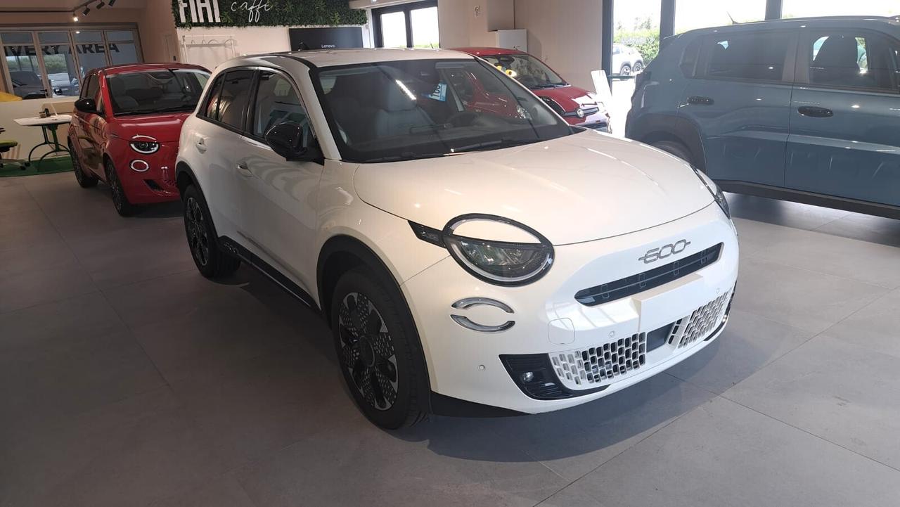 Fiat 600 Hybrid 110 CV DCT MHEV La Prima
