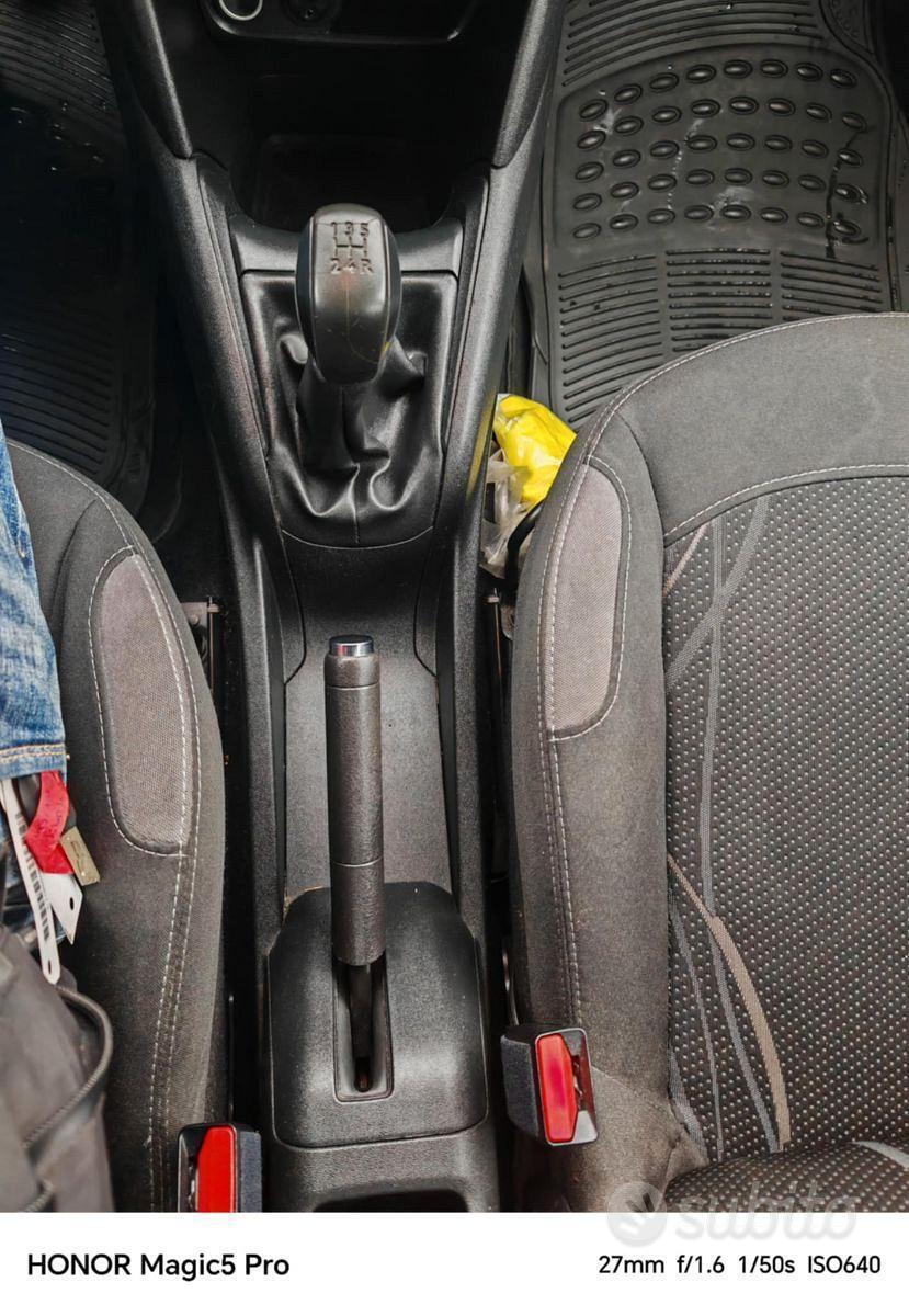 Peugeot 208 1.4 vti