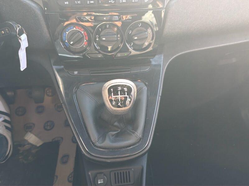 Lancia Ypsilon III 2015 1.2 Elefantino Blu s&s 69cv my19