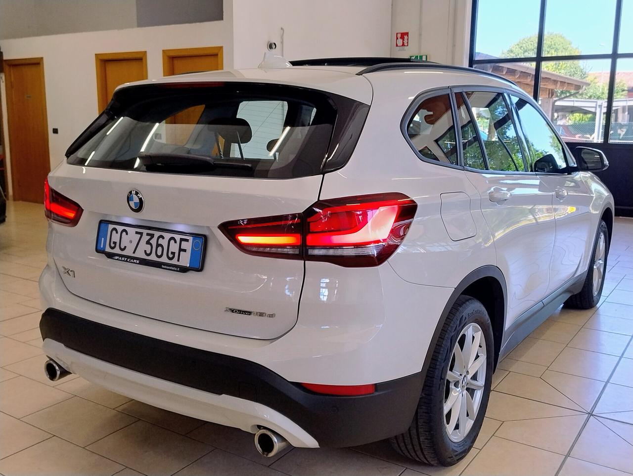 BMW X1 xdrive18d Advantage PANO H&K LED MEMORY KEYLESS