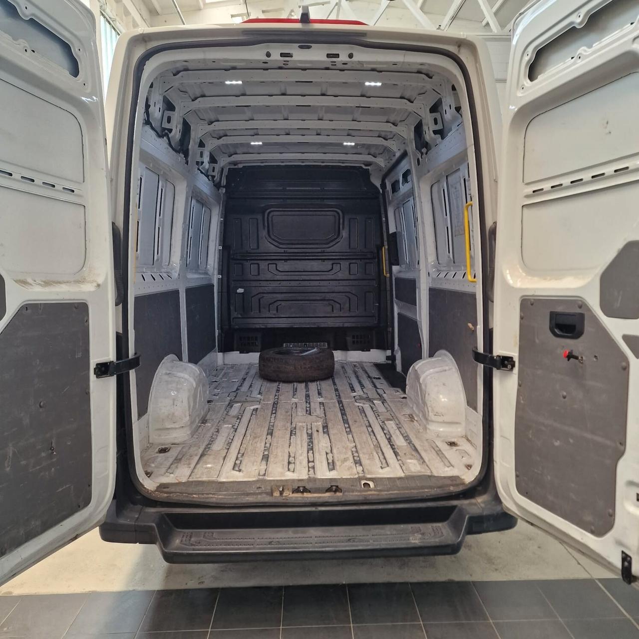 VOLKSWAGEN CRAFTER
