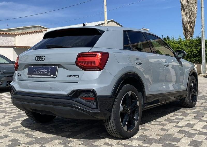 Audi Q2 S Line interno ed esterno 2.0 TDI 150CV S-Tronic 35
