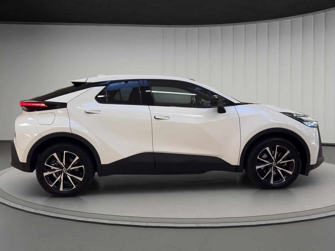 Toyota C-HR 2.0 phev Trend eco fwd e-cvt