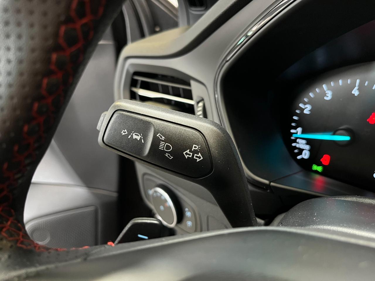 Ford Focus 1.0cc HYBRID 125cv ST-LINE C/AUTOMATICO