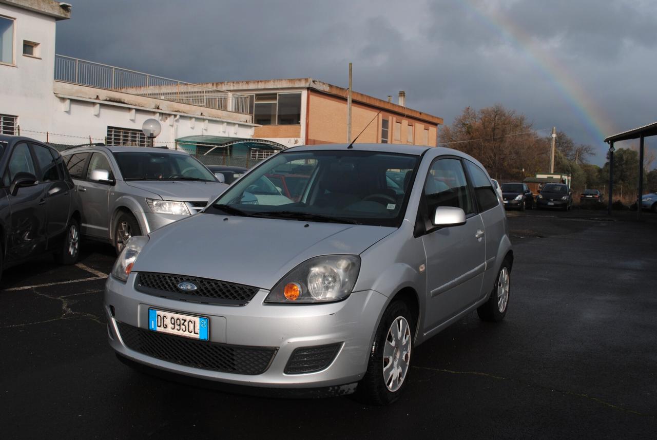FORD FIESTA 1.2 75 CV OK NEOPATENTATI