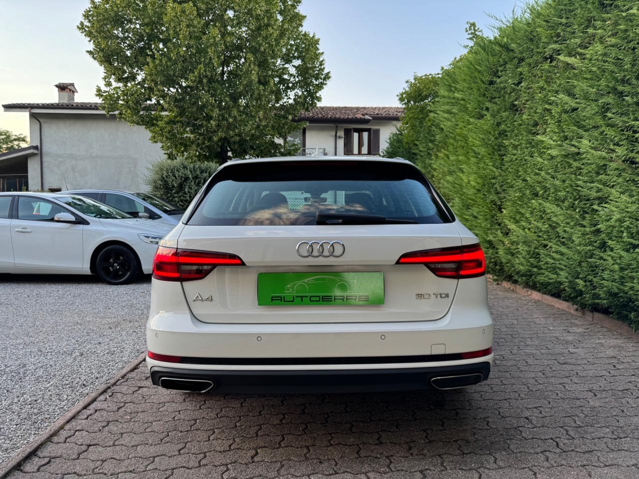 Audi A4 Avant 30 TDI S tronic Design