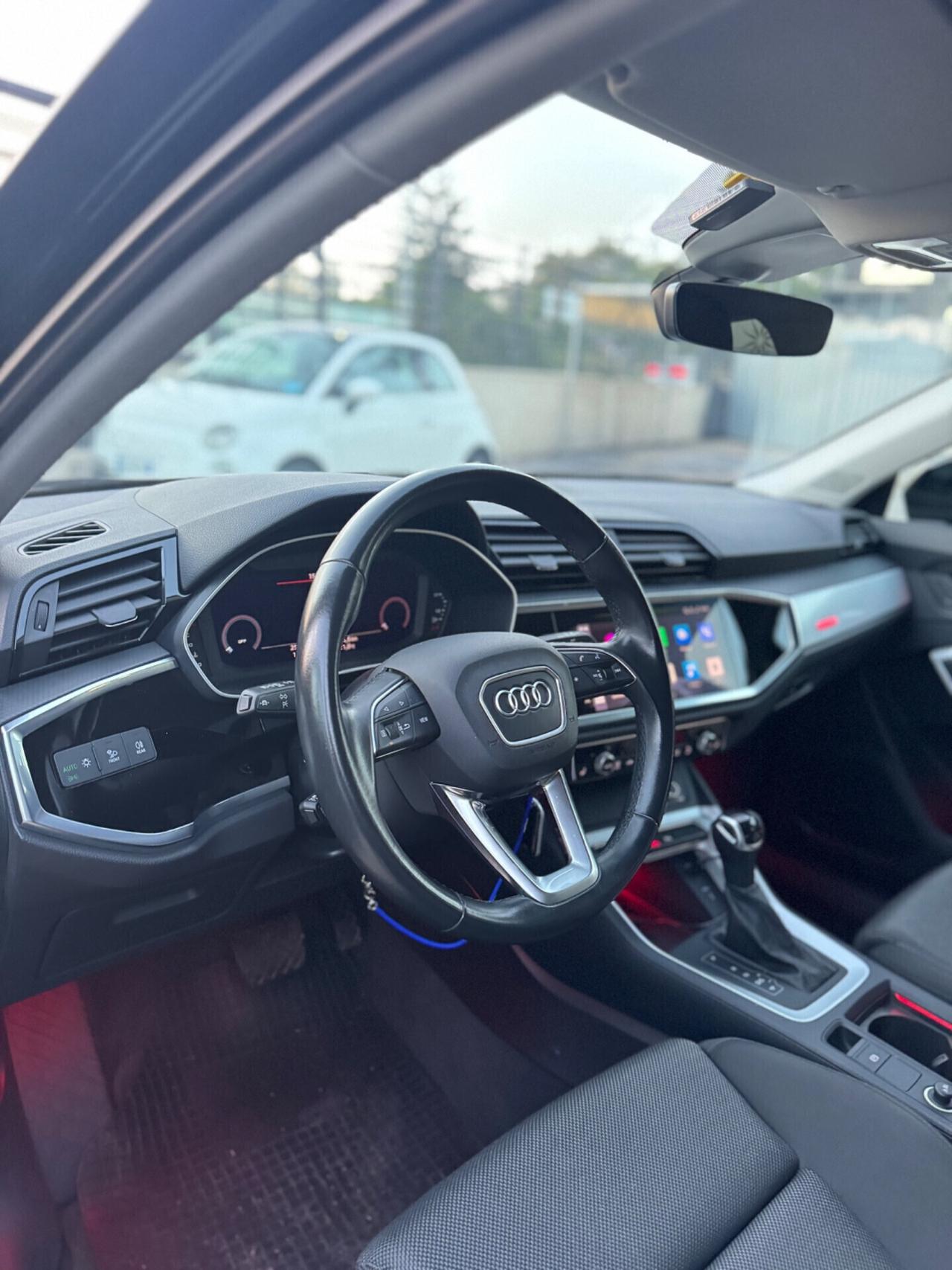 AUDI Q3 SPB 35 TDI S tronic Business Plus