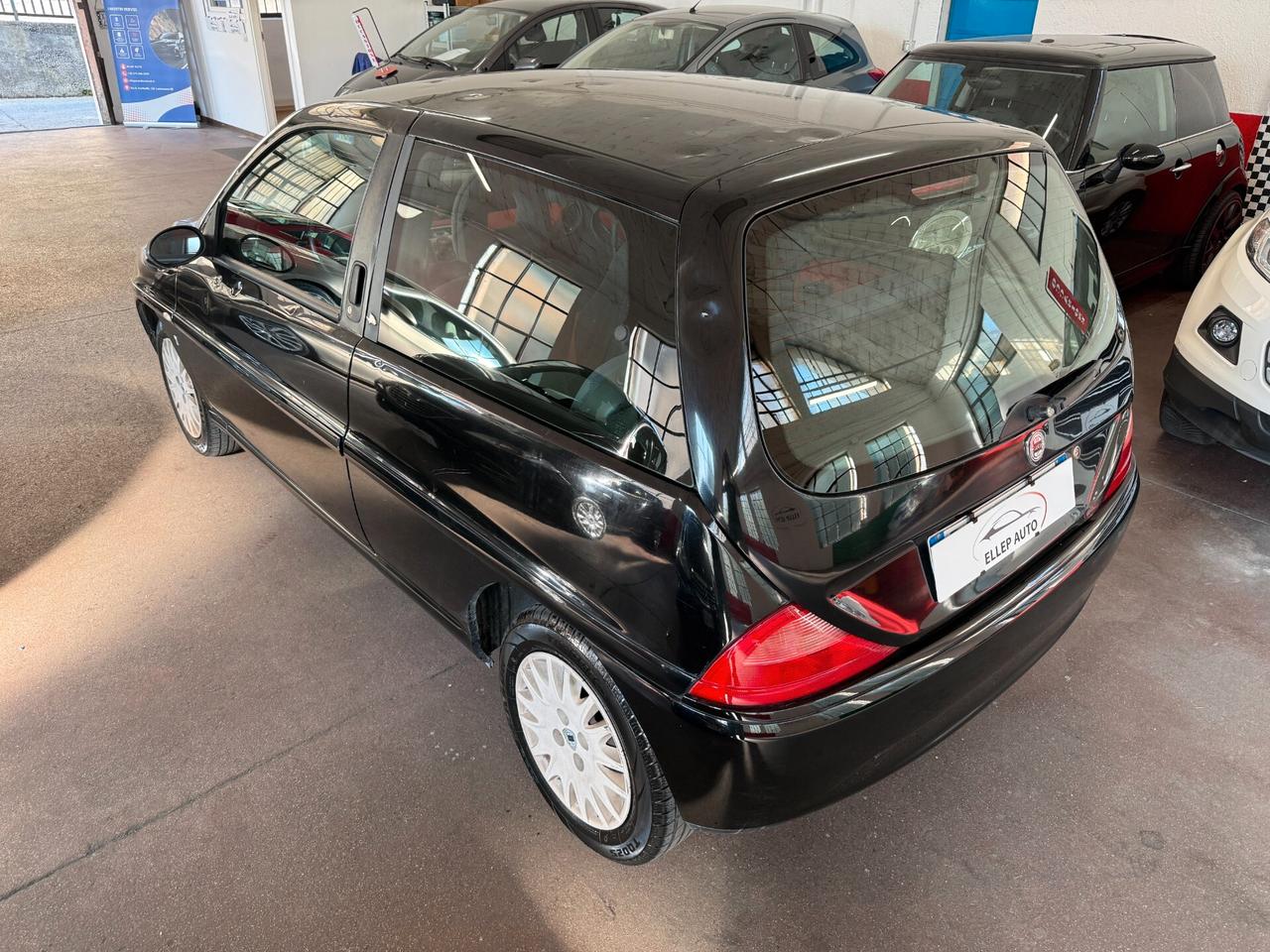 Lancia Y 1.2i 16V cat LX