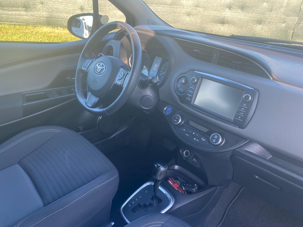 Toyota Yaris 1.5 Hybrid 5 porte Trend NOLEGGIO A BREVE 3 -6 - 12 mesi
