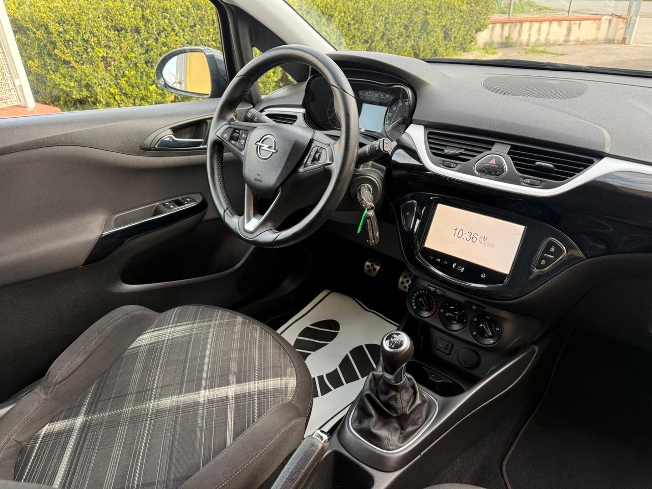 Opel Corsa 1.4 90CV Coupé b-Color