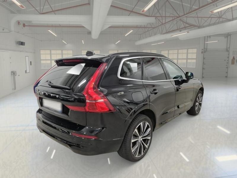 VOLVO XC60 B4 D AWD automatico Momentum Pro