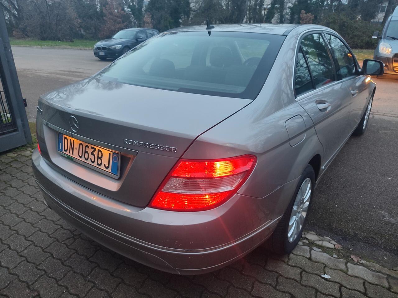 MERCEDES C200 BERLINA A METANO POCHI KM GANCIO TRAINO