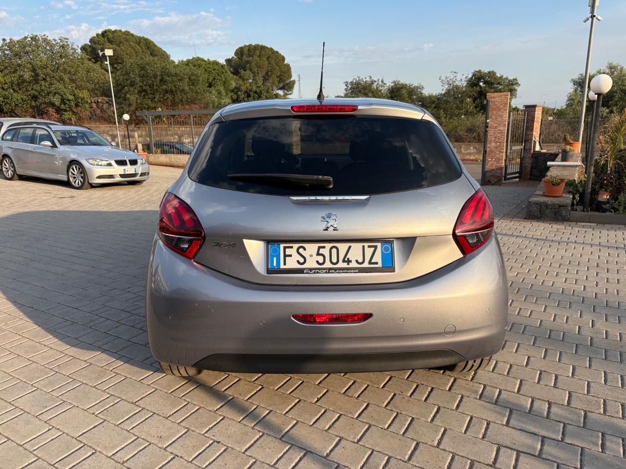 Peugeot 208 PureTech 82 5p. GPL Allure