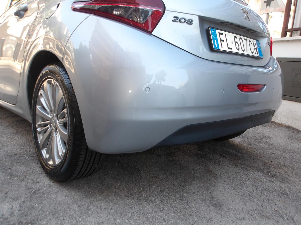 PEUGEOT 208 1.2 BENZ-KM 80.000-2017