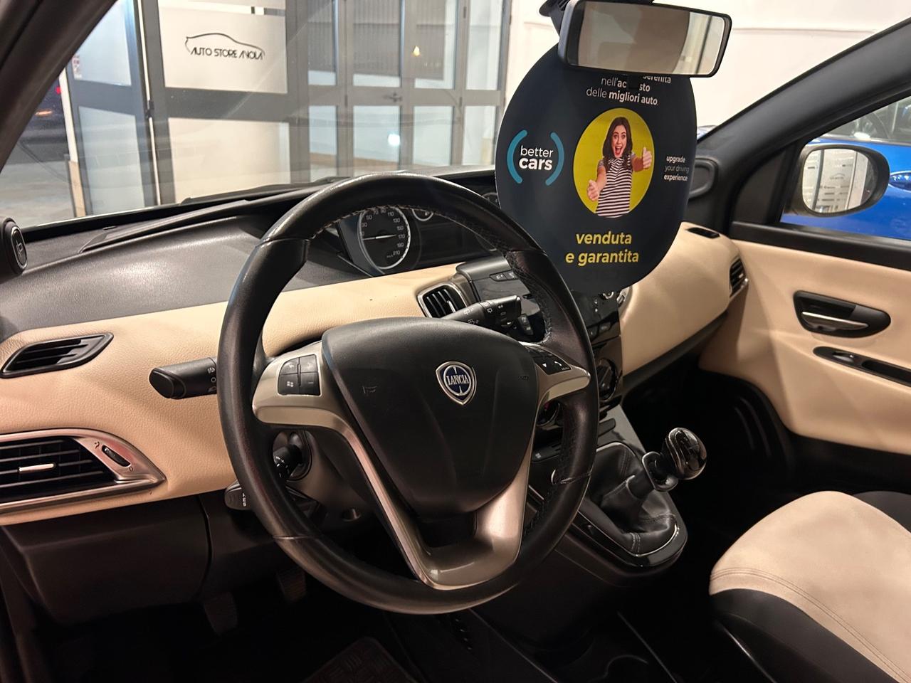 Lancia Ypsilon 1.2 69 CV 5 porte Gold