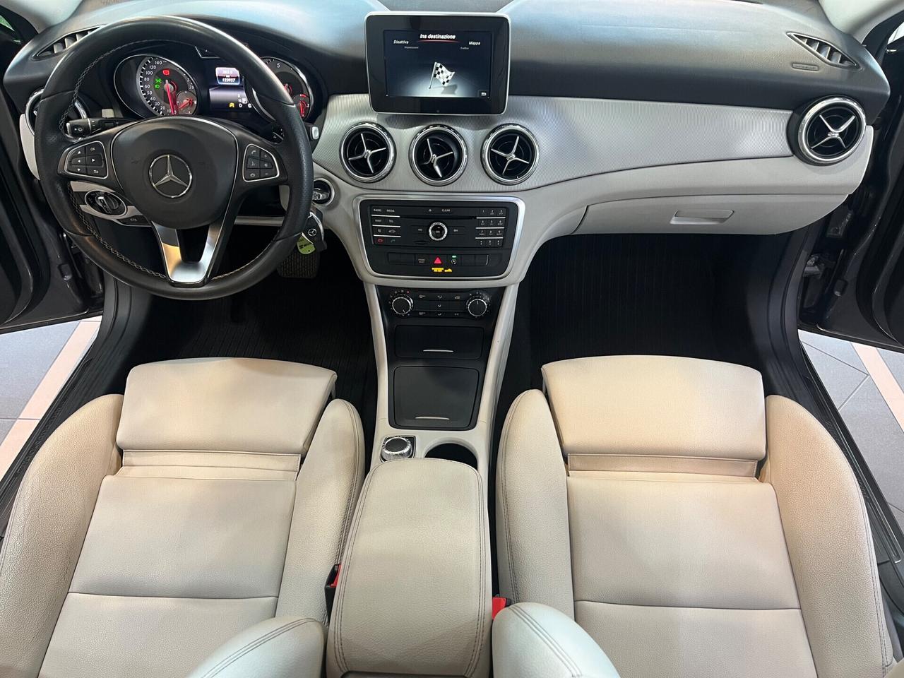 Mercedes-benz GLA 180 GLA 180 Premium auto