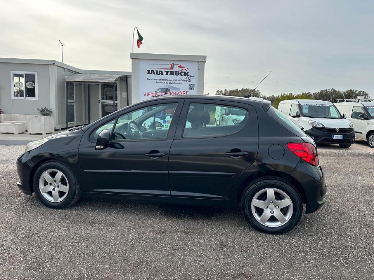PEUGEOT 207 1.4 VTi 95 CV 5p. Energie Sport 1.4 VTi 95 CV 5p. Energie Sport