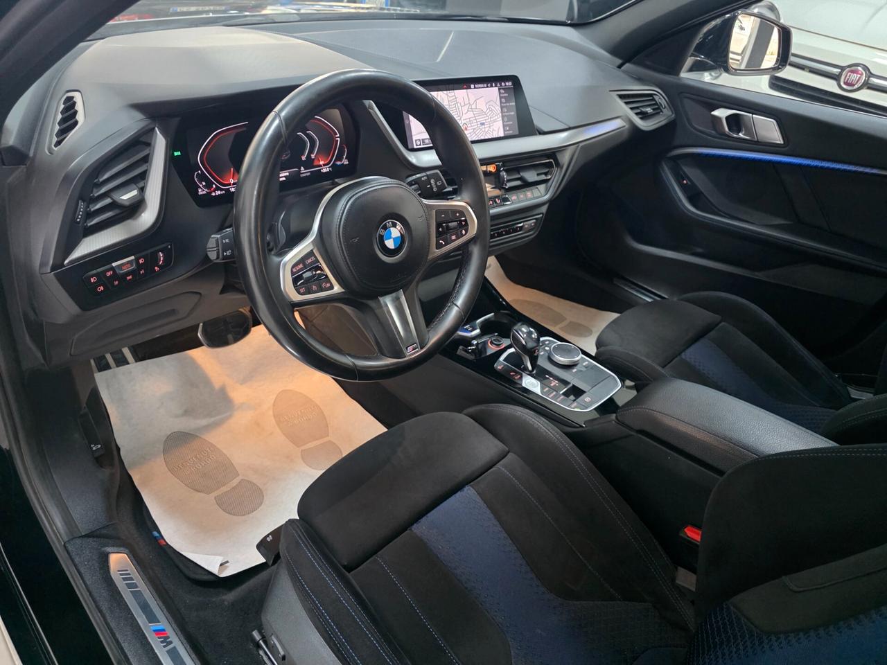Bmw 118 118d 5p. Msport