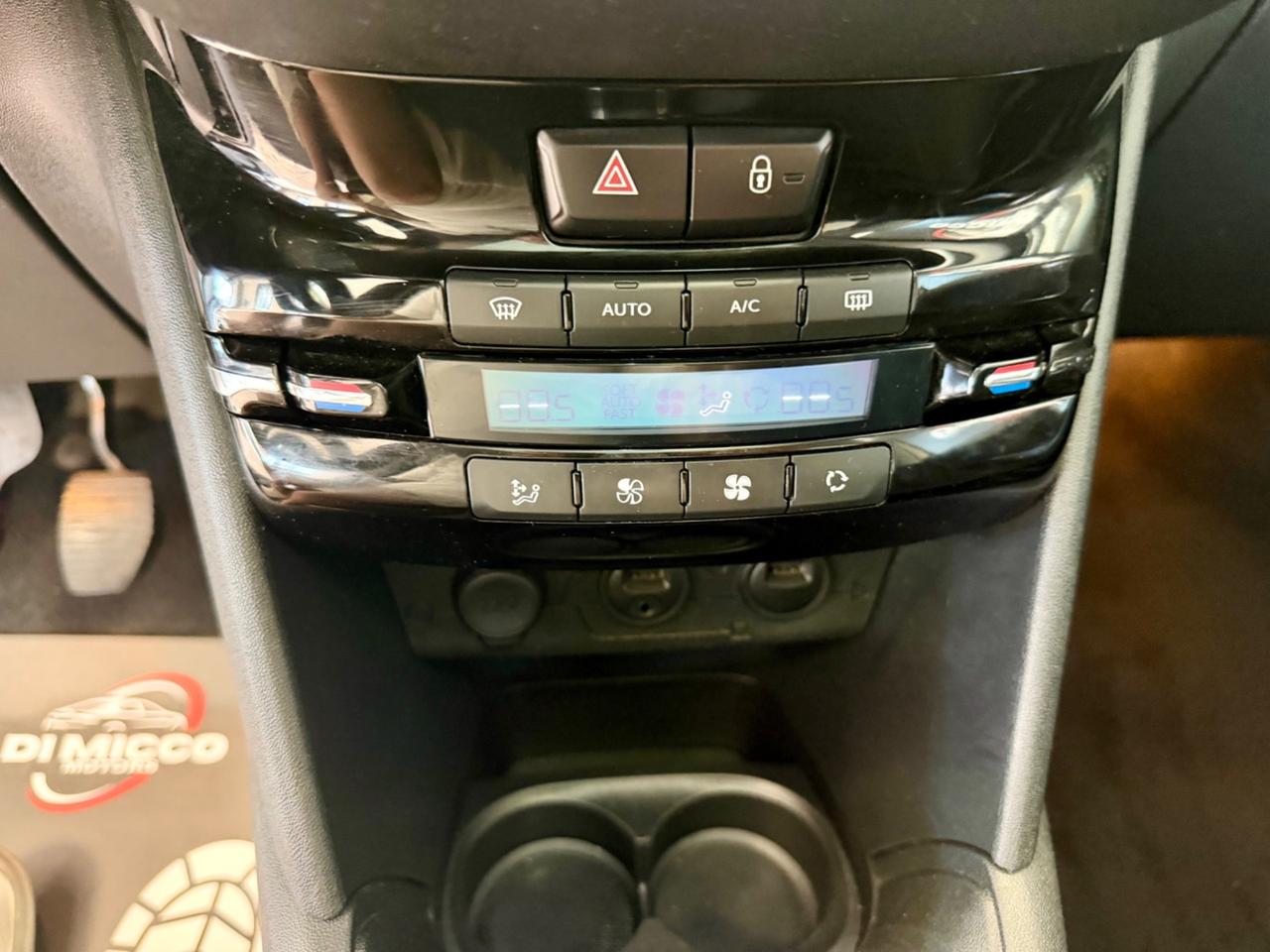 Peugeot 208 1.4 HDi 68 CV 5 porte Allure