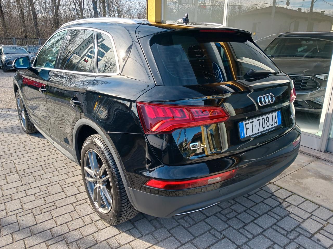Audi Q5 2.0 TDI quattro S tronic Business Sport