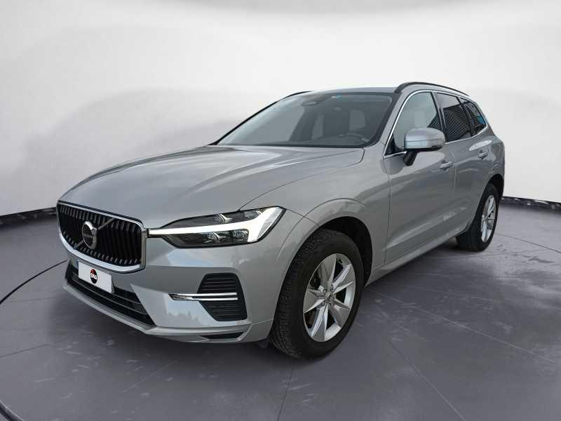 VOLVO XC60 2.0 b4 Momentum auto