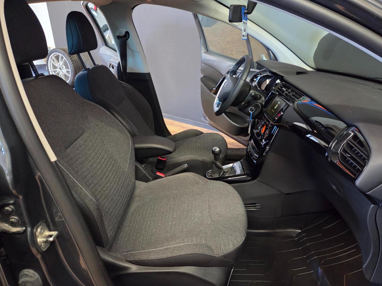 Citroen C3 1.2 puretech Exclusive 82cv E6