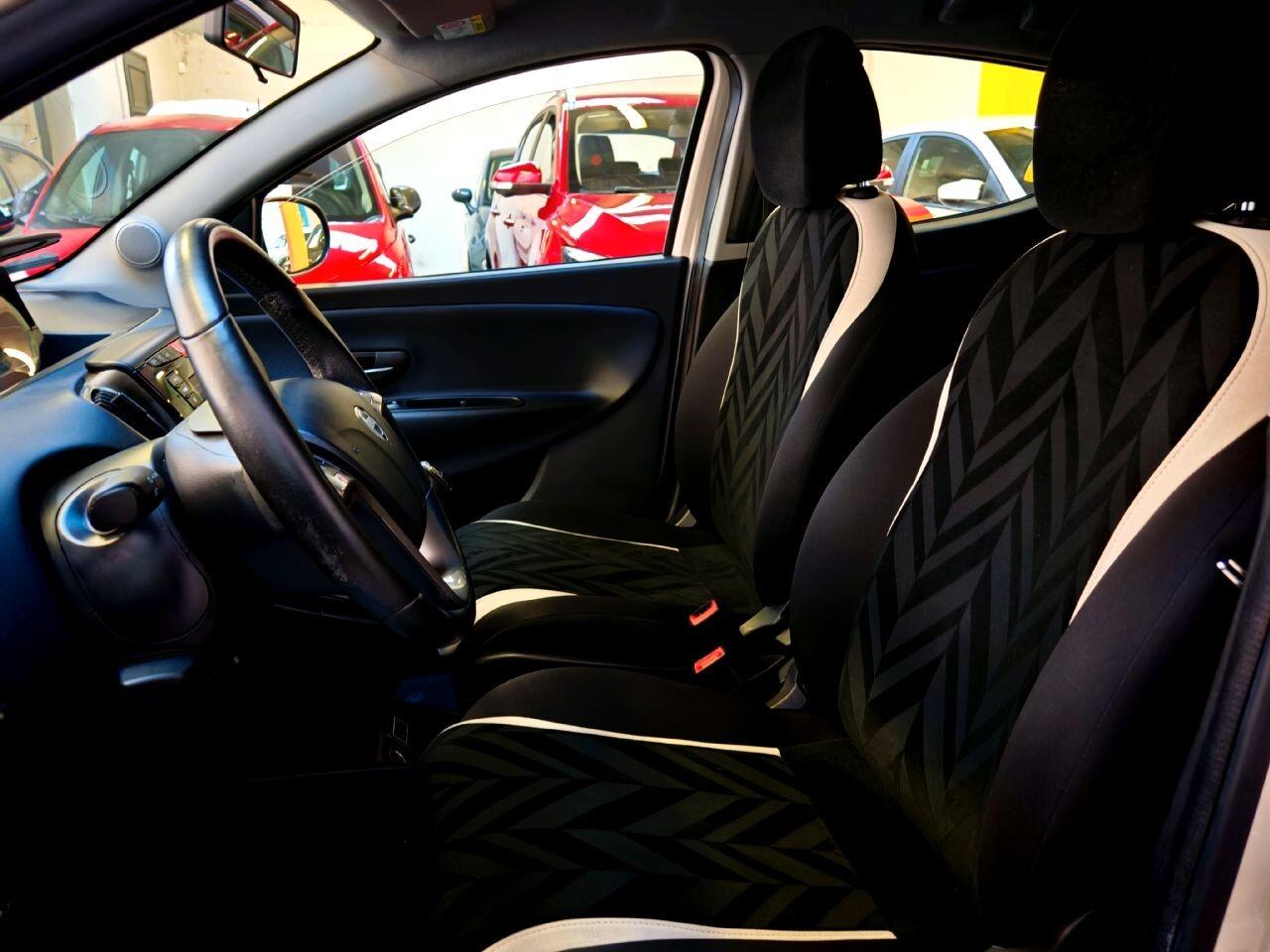 Lancia Ypsilon 1.2 GPL Gold