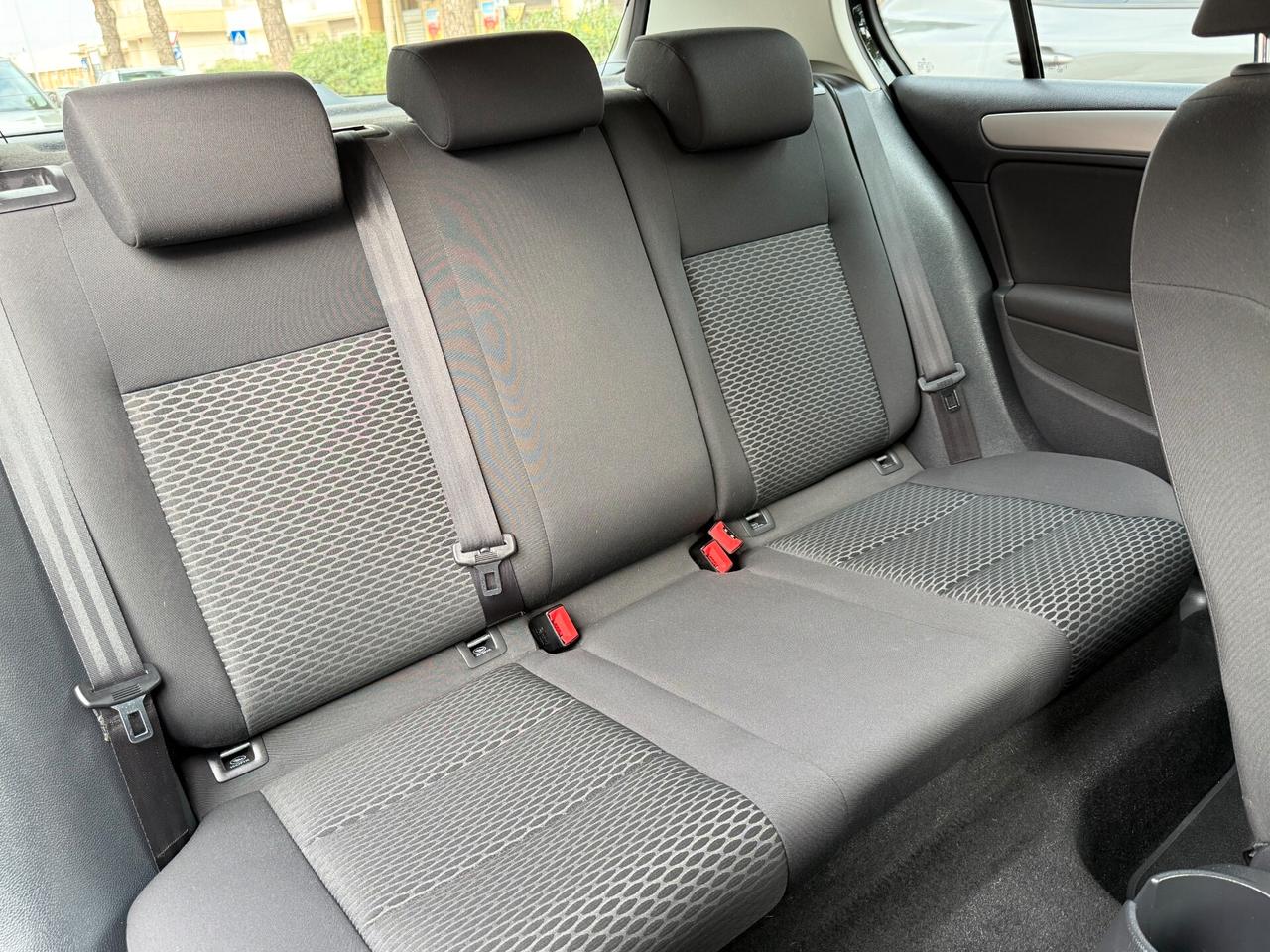 Volkswagen Golf 1.6 TDI 5P *SOLI KM 94.000 - 2012