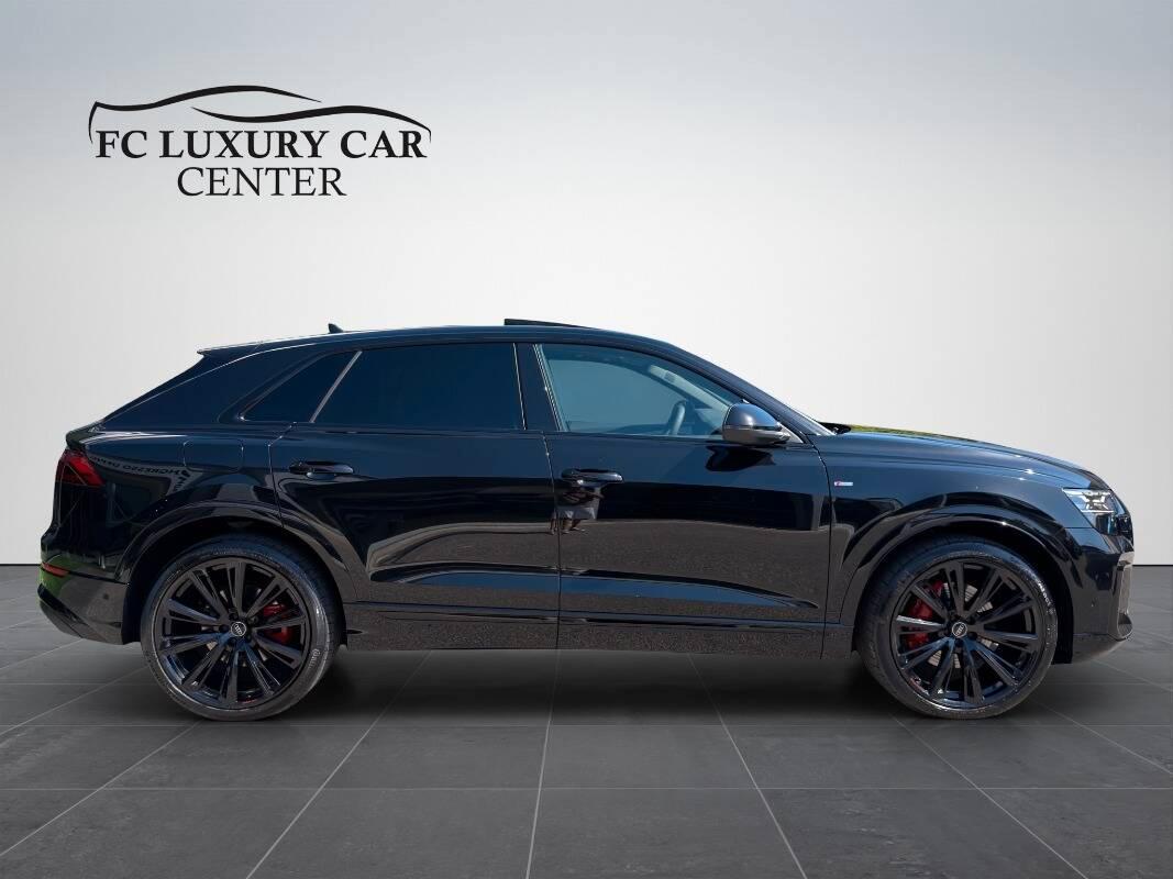 Audi Q8 3.0 tdi 286cv S line quattro 286cv Valcona Ventilati