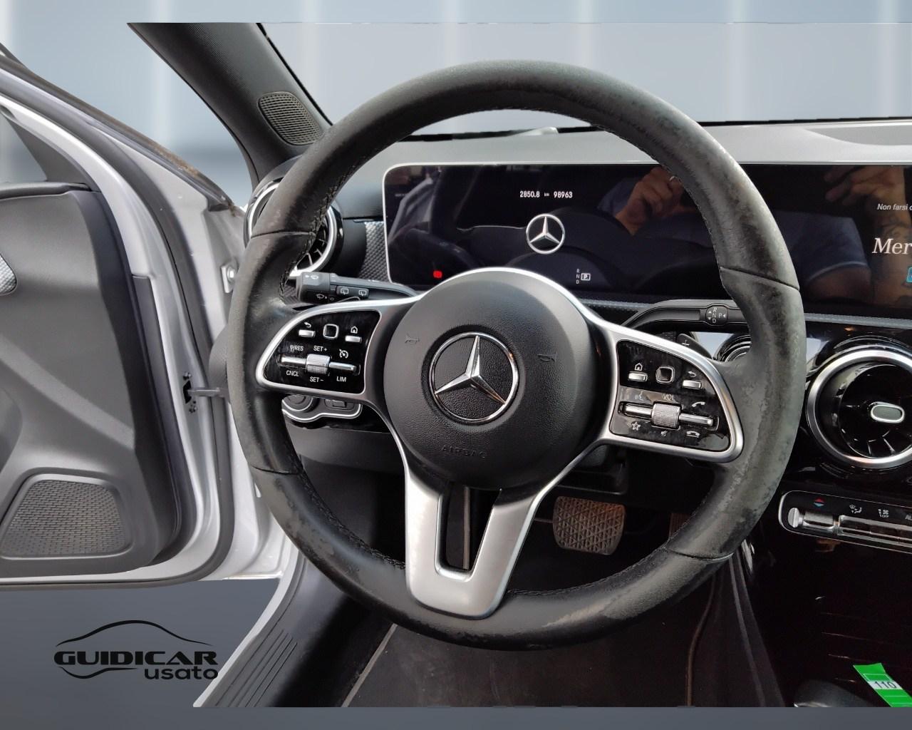 Mercedes-Benz Classe A - W177 2018 - A 180 d Sport auto
