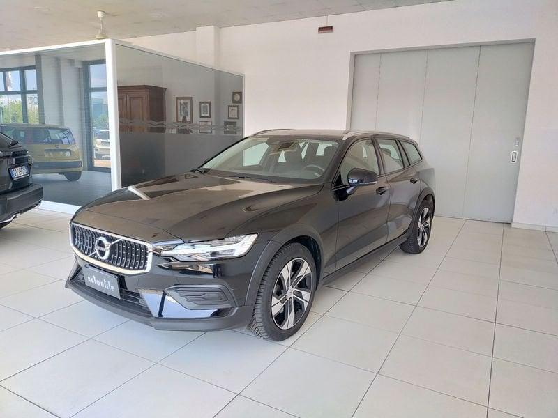 Volvo V60 Cross Country B4 (d) AWD Geartronic Business Pro
