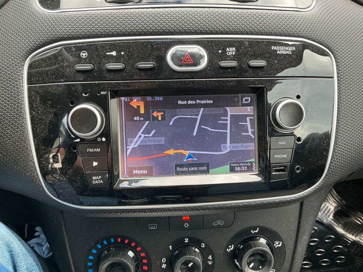 Fiat Punto BENZINA NAVIGATORE