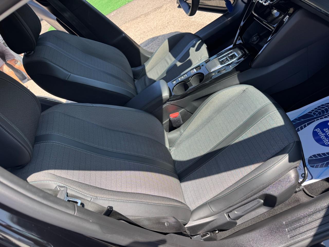 Peugeot 2008 BlueHDi 130 S&S EAT8 Allure