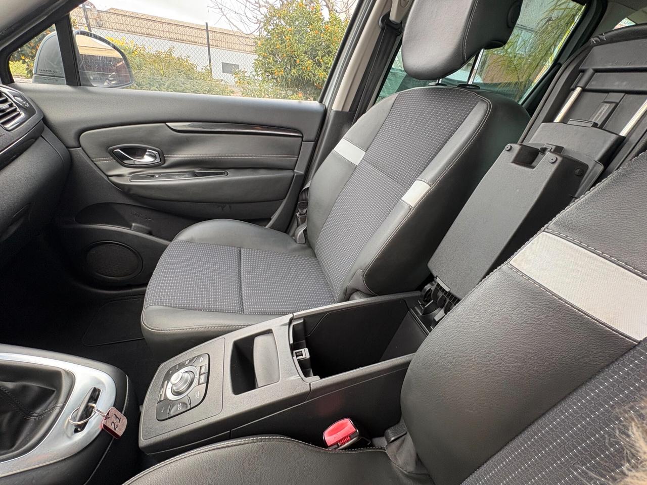 Renault Scenic XMod 1.5 dCi 110CV limited