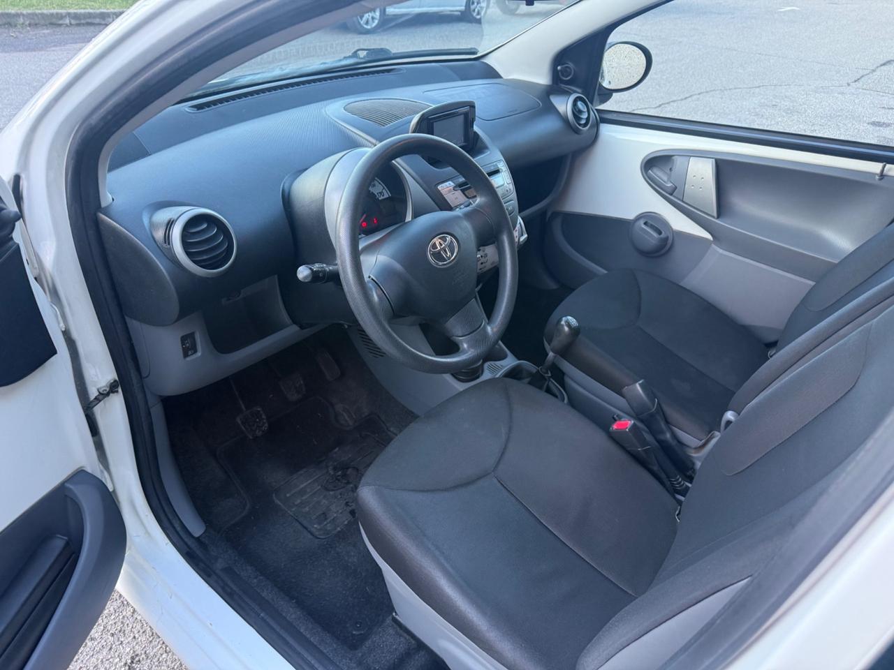 Toyota Aygo 1.0 12V VVT-i 5 porte Deep Ocean Connect