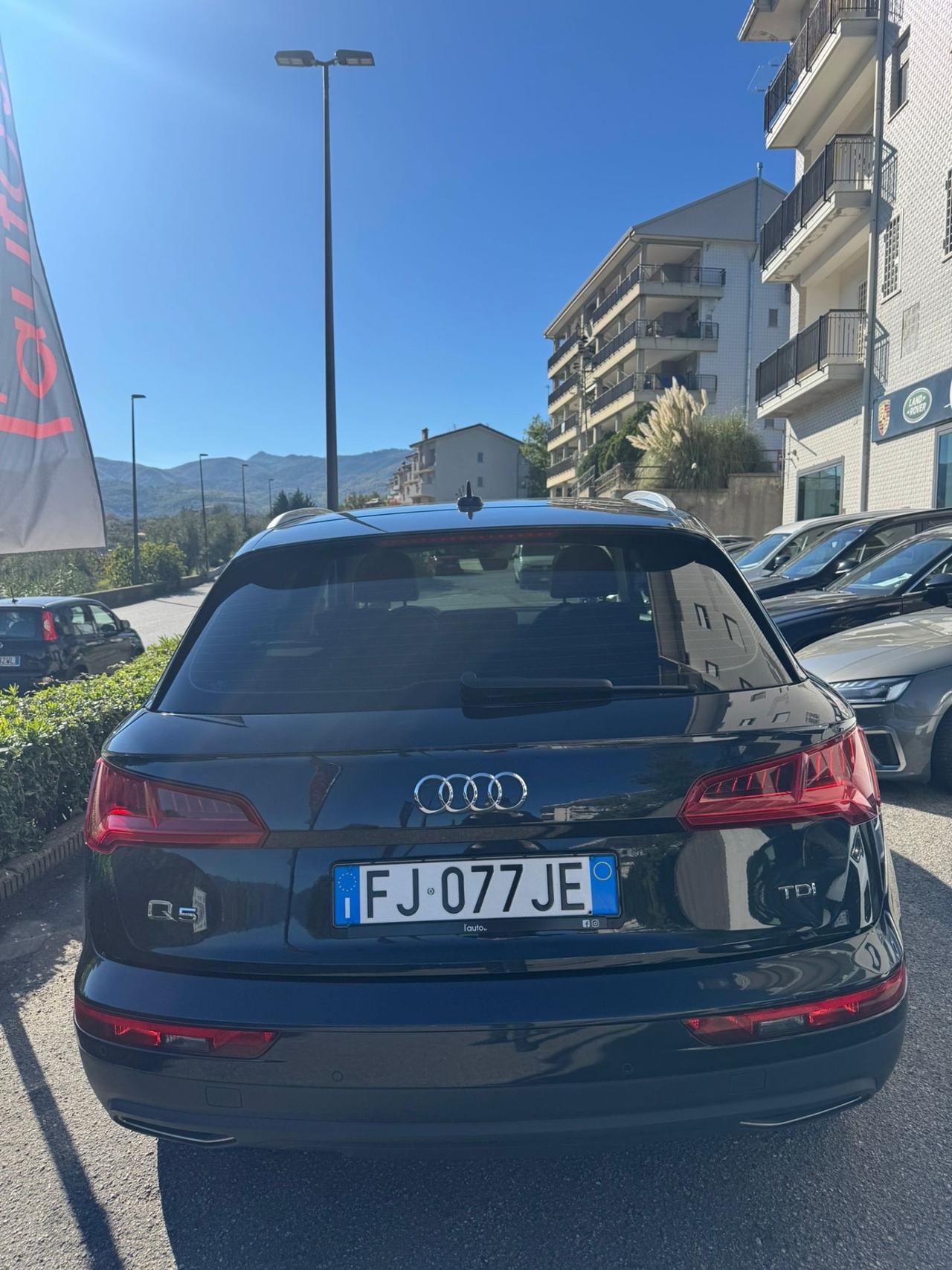 Audi Q5 2.0 TDI 150 CV TETTO 20’