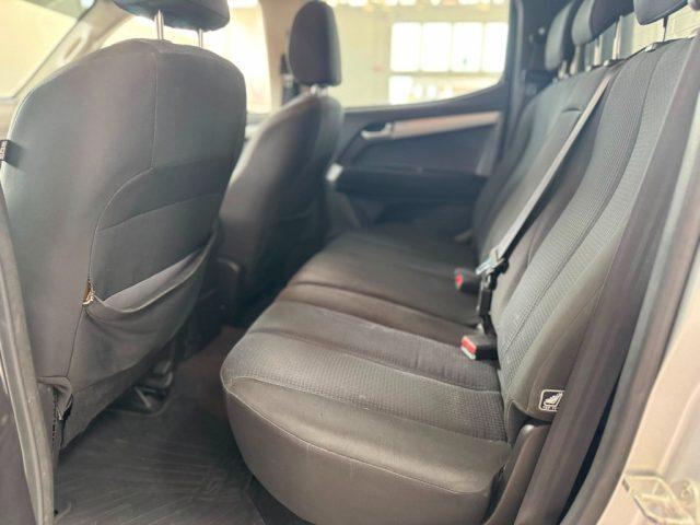 ISUZU D-Max 2.5 Space Cab Solar A/T 4WD