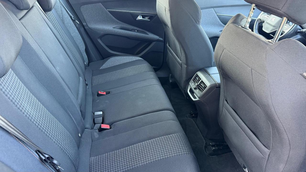 Peugeot 3008 BlueHDi 130 S&S Active Business