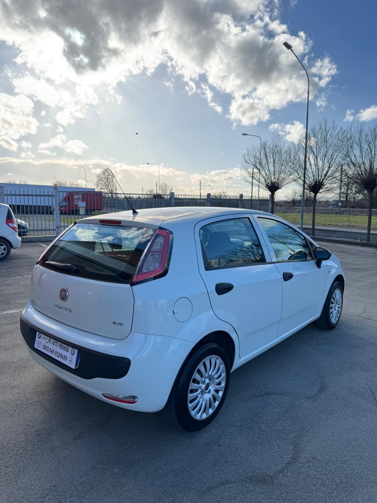 Fiat Punto Evo 1.2 benzina adatta a neopatentati