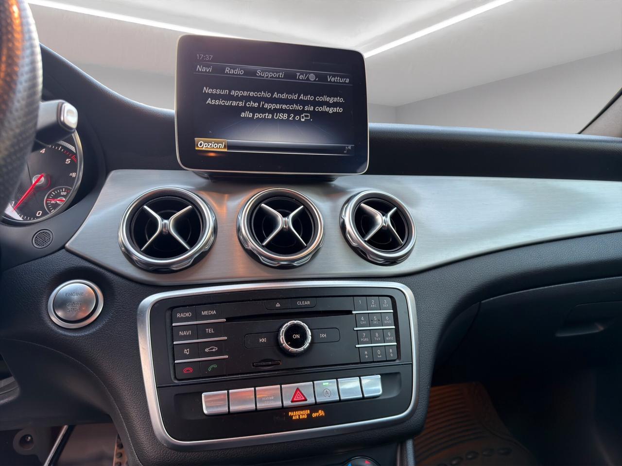 Mercedes-benz GLA 200 d Automatic Premium