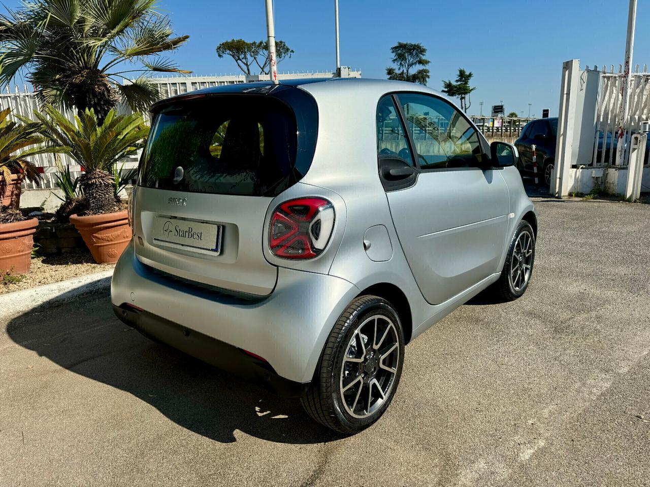 Smart ForTwo EQ Mattrunner (4,6kW)*LED*RETROCAMERA*CAR PLAY*CERCHI 16" BRABUS "