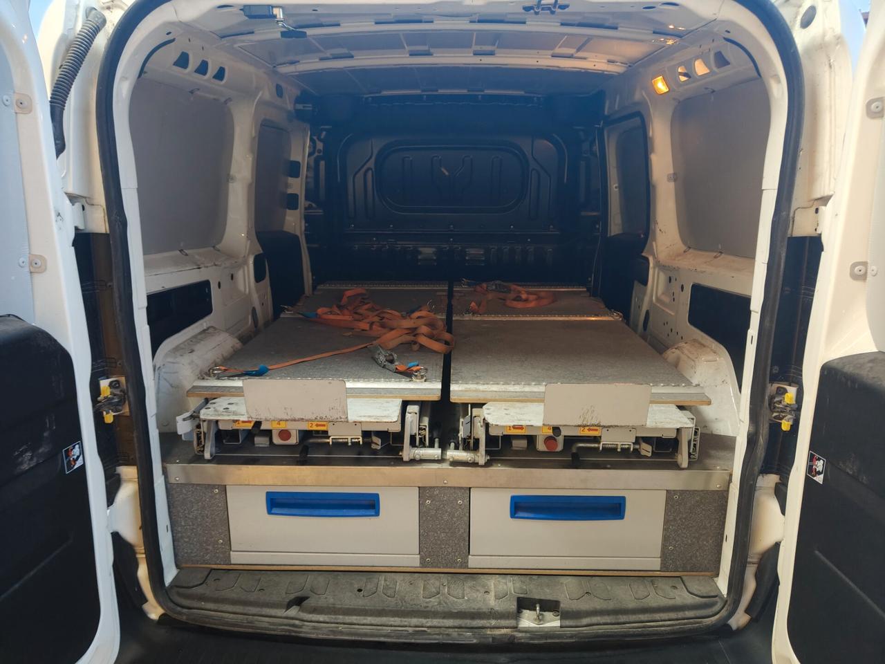 Fiat Doblo Doblò 1.6 MJT 105CV PL-TN Cargo Maxi Lamierato SX