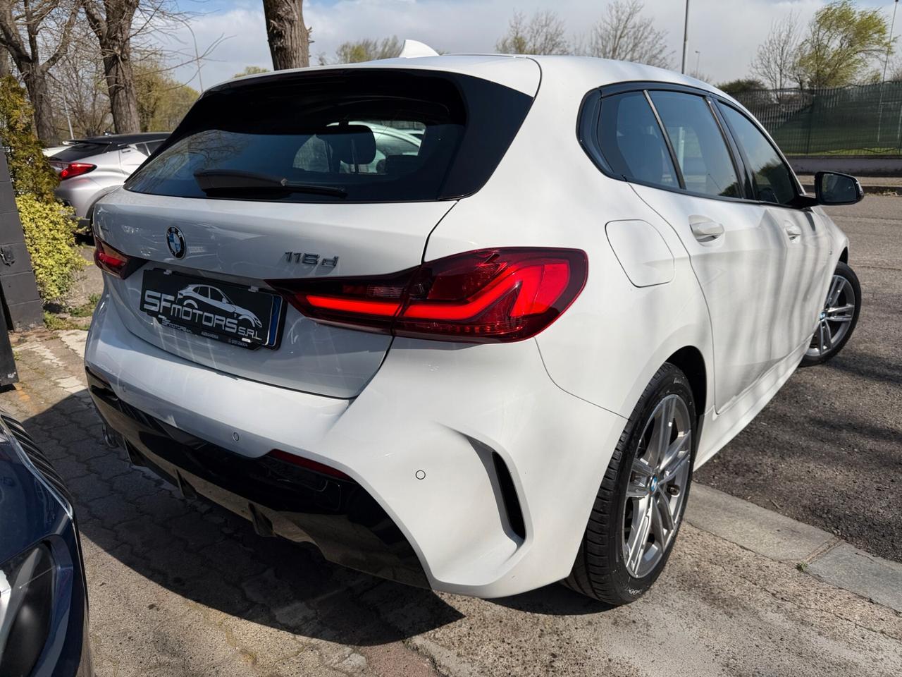 Bmw 116 116d 5p. Msport