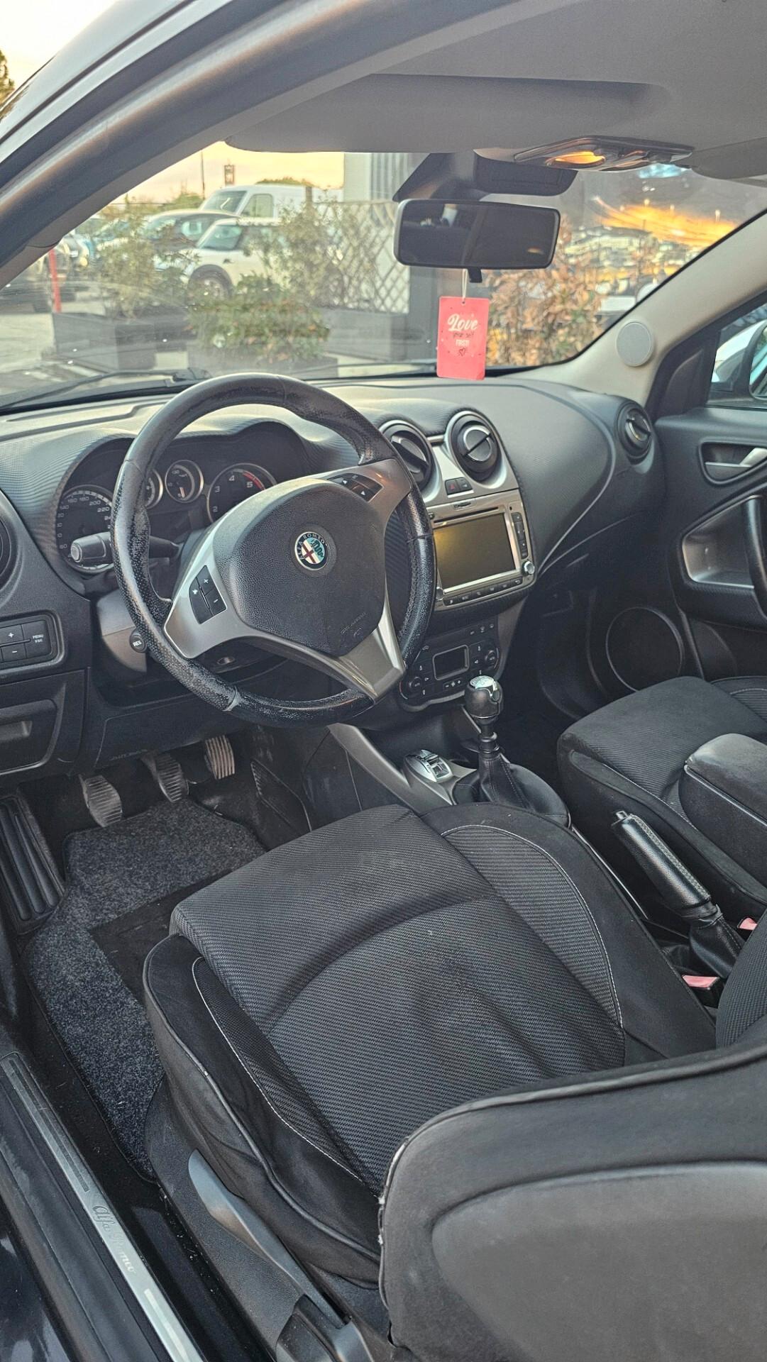 Alfa Romeo MiTo 1.6 JTDm 16V Distinctive Sport Pack