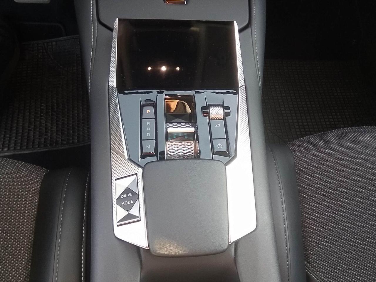 DS DS 4 Crossback Cross Trocadero 1.5 Blue H #8276