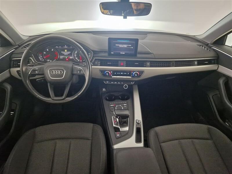 AUDI A4 2.0 35 TDI BUSINESS S TRONIC 4 PORTE BERLINA